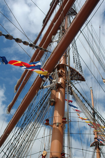 Der Gromast der Sea Cloud II misst ab Wasserhhe bis Mastspitze 6o Meter