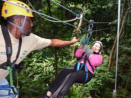 In 45 Metern Hhe, mit den Fen voraus, von Baum zu Baum sausen.  Rainer Heubeck