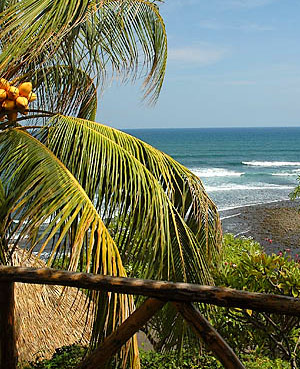 Blick auf den Vulkanstrand der Playa Sunzal   N.Bruhn/CariLat