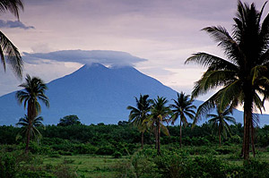 Blick auf den Vulkan Chichontepec von der Costa del Sol (La Paz)  N.Bruhn/CariLat