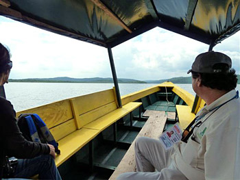 Mit dem Boot ber den Yaxha-See zur Insel Topoxte