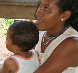 Miskito-Frau mit Kind